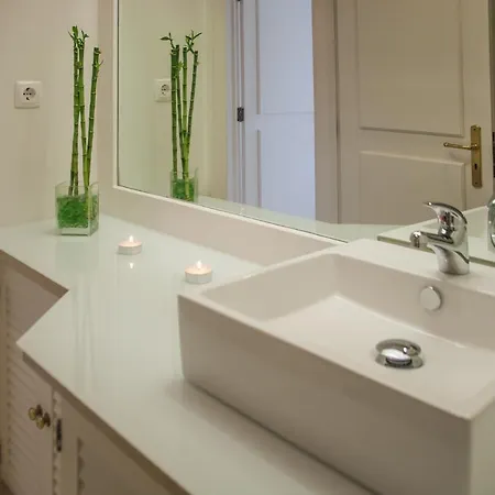 בית הארחה Holidaylovers Chiado Rooms