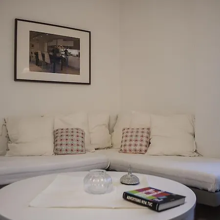 Holidaylovers Chiado Rooms